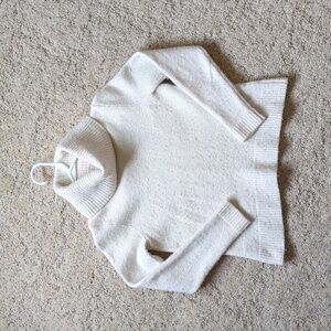 J.Crew turtle neck sweater, size small, cream